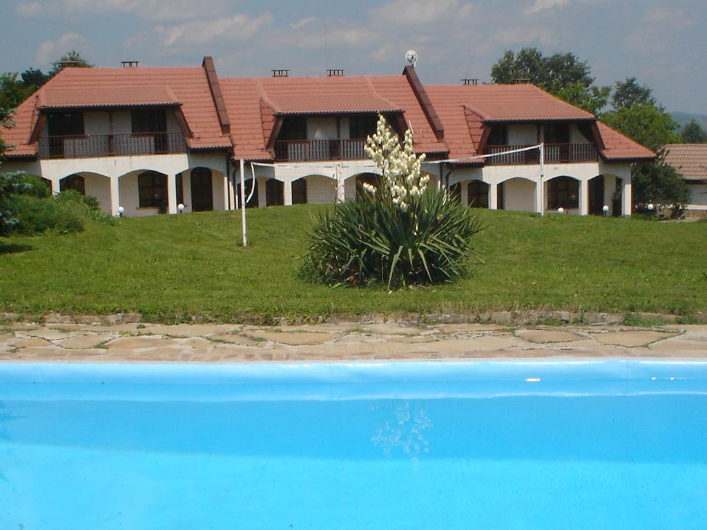 Complex Roden Kray Hotel Vlajcsovci Kültér fotó